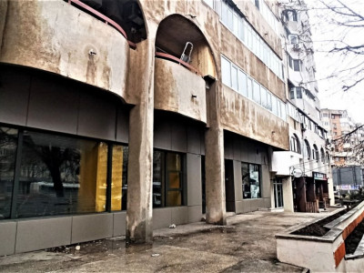 Spatiu comercial de inchiriat in zona Trocadero