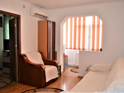 Apartament cu 2 camere in zona Dorally