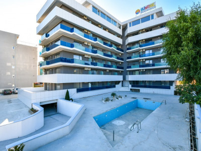 Mamaia Nord – garsoniera cu finisaje lux in bloc cu piscina