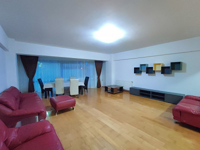 Apartament 3 camere de inchiriat in zona Delfinariu