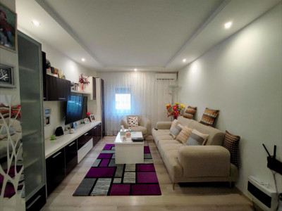 Apartament 3 camere mobilat de vanzare in zona CET