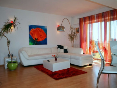 Apartament 2 camere decomandat de inchiriat in zona Far